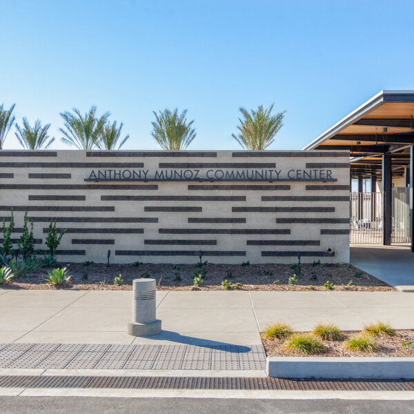 8x6x16 Natural Gray NW and Black 500 Split Face